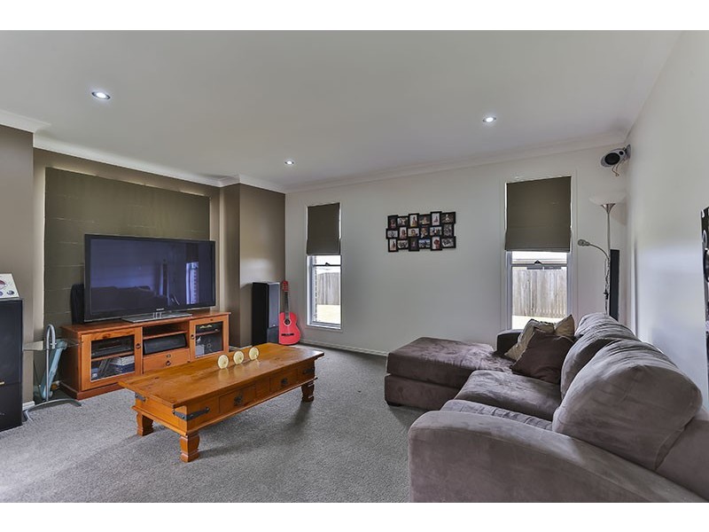 43 Kalimna Drive, Highfields QLD 4352