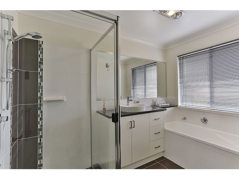 43 Kalimna Drive, Highfields QLD 4352