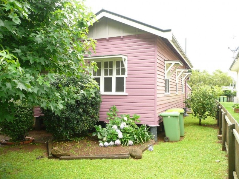 130 Holberton Street, Newtown QLD 4350