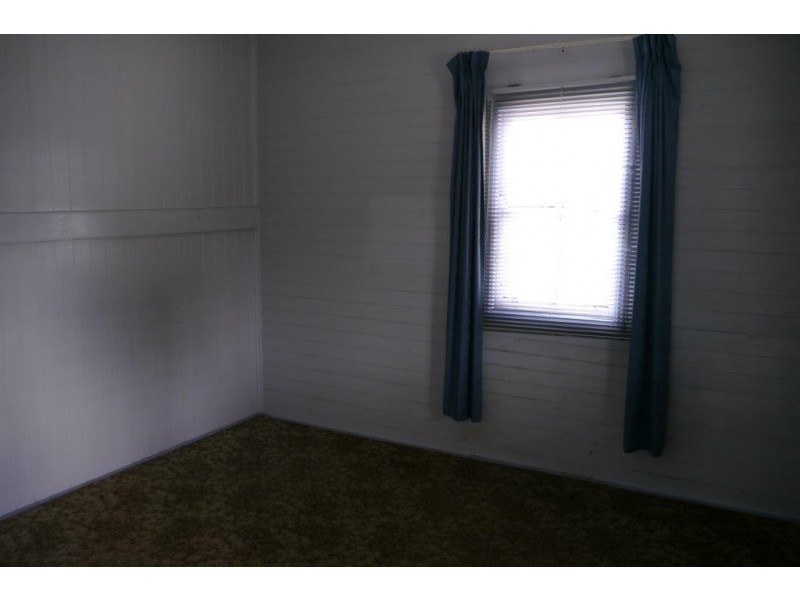 45 West Street, Newtown QLD 4350