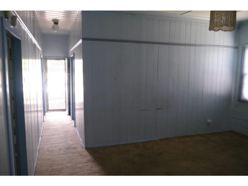 45 West Street, Newtown QLD 4350