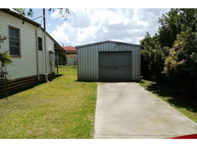 45 West Street, Newtown QLD 4350