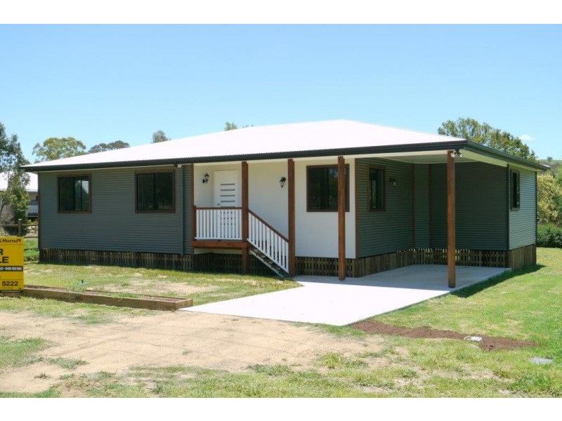 12 Hayden Street, Crows Nest QLD 4355