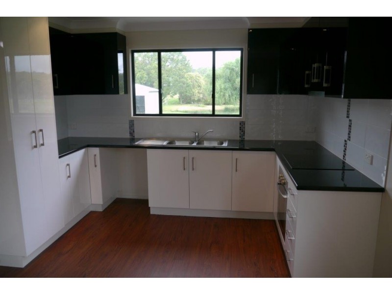 12 Hayden Street, Crows Nest QLD 4355