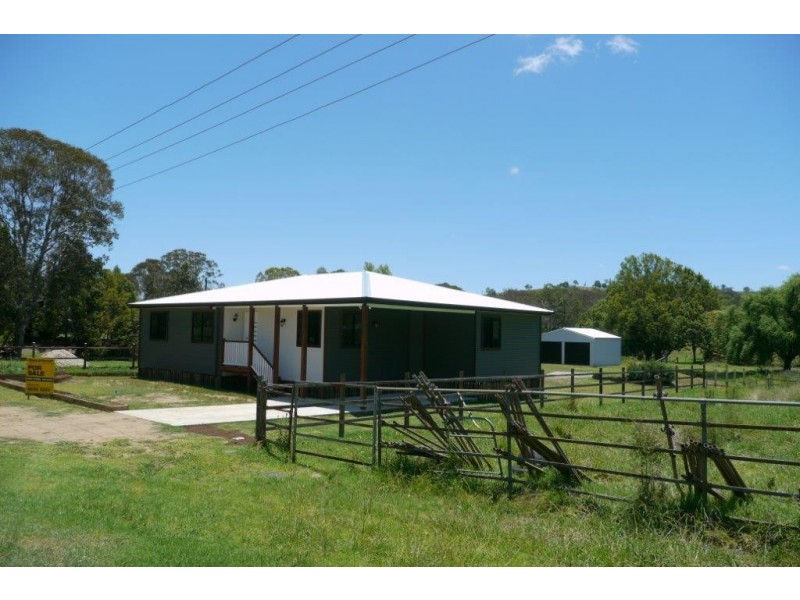 12 Hayden Street, Crows Nest QLD 4355