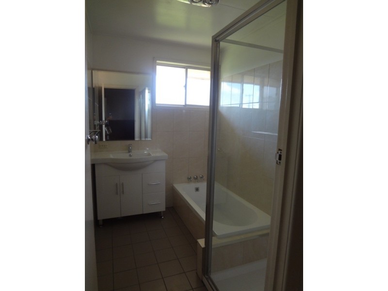 40 Skehan Street, Centenary Heights QLD 4350