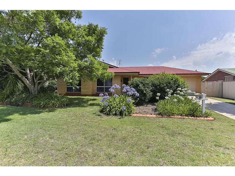 10 Alroe Court, Kearneys Spring QLD 4350