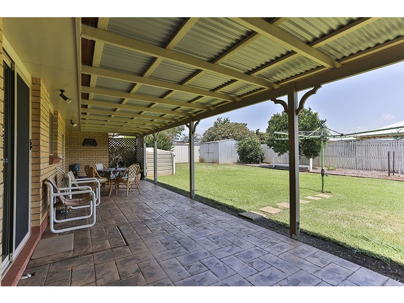 10 Alroe Court, Kearneys Spring QLD 4350