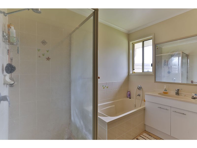 41 John Street, Cambooya QLD 4358