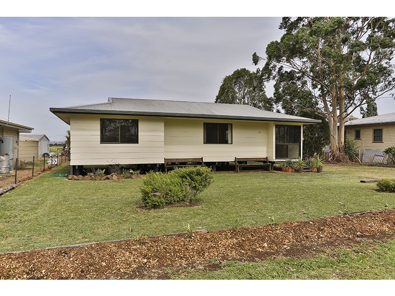 20 Lucy Street, Cambooya QLD 4358