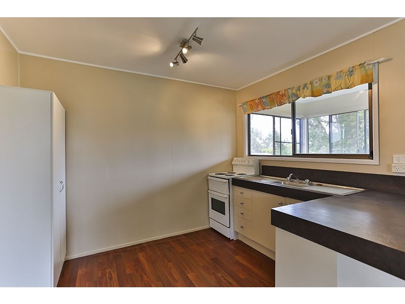 20 Lucy Street, Cambooya QLD 4358