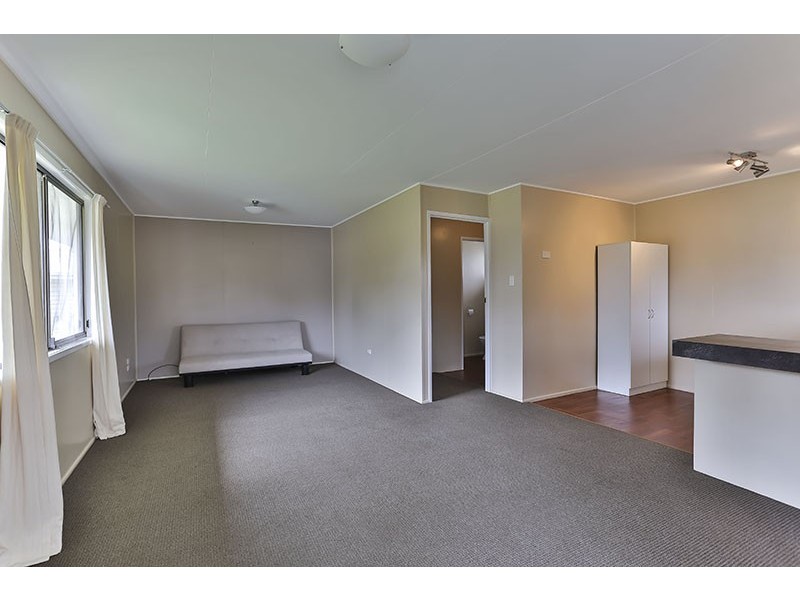 20 Lucy Street, Cambooya QLD 4358