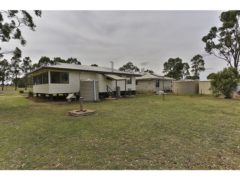 20 Lucy Street, Cambooya QLD 4358