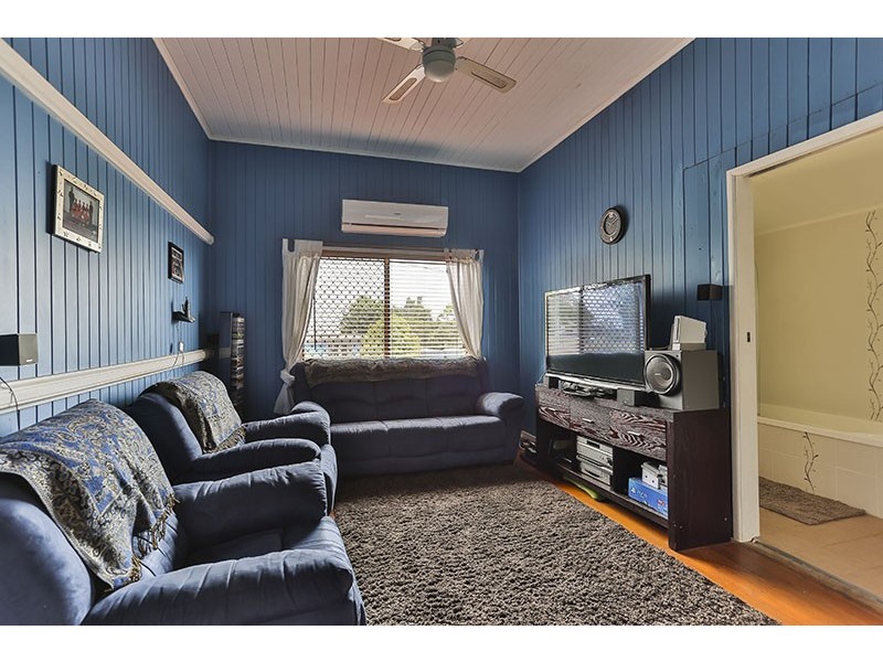 79 Ruthven Street, Harlaxton QLD 4350