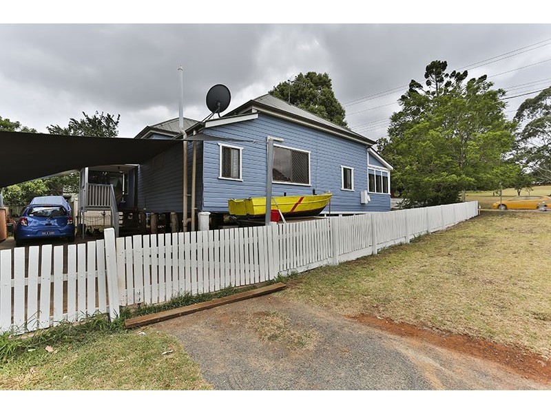 79 Ruthven Street, Harlaxton QLD 4350