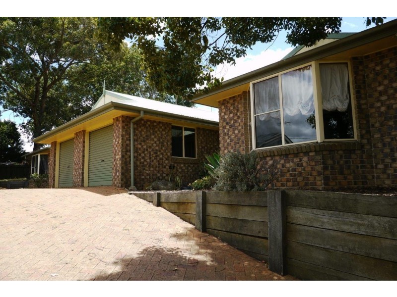 61 Holberton Street, Rockville QLD 4350