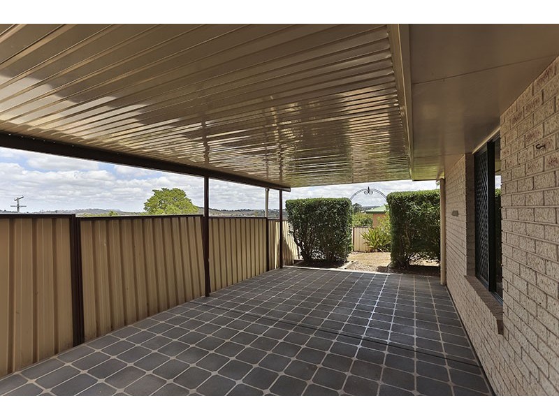 13 Batch Court, Harristown QLD 4350