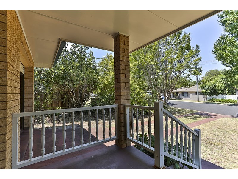 5 Bagot Street, Centenary Heights QLD 4350