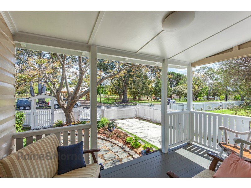 130 Holberton Street, Newtown QLD 4350