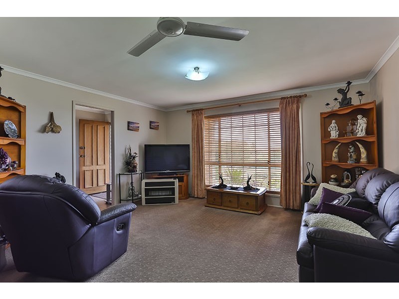 23 Armstrong Street, Wilsonton QLD 4350