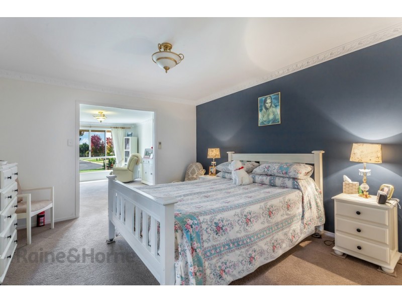 30 Paulene Crescent, Kearneys Spring QLD 4350