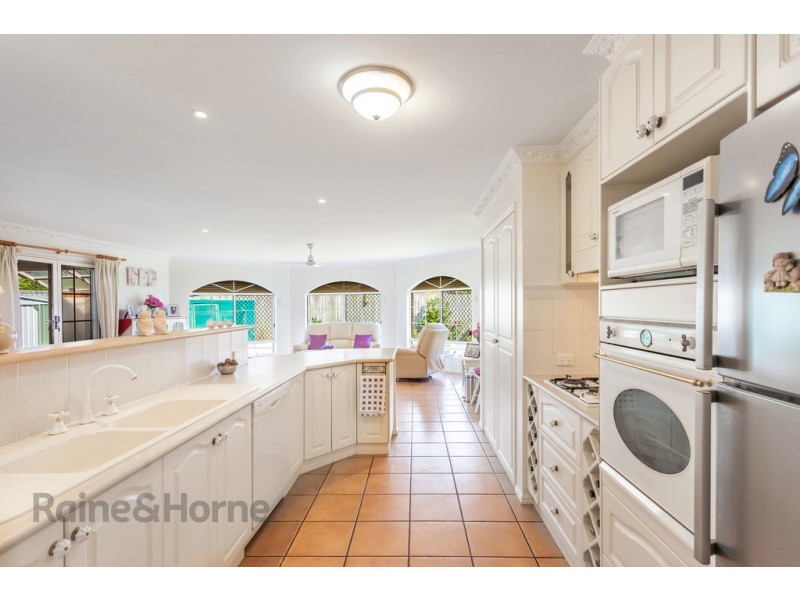 30 Paulene Crescent, Kearneys Spring QLD 4350
