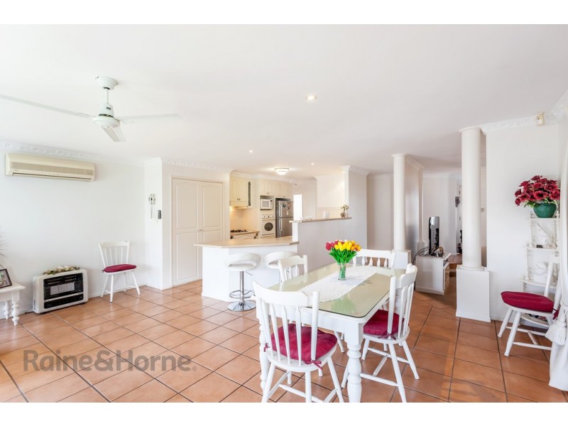 30 Paulene Crescent, Kearneys Spring QLD 4350