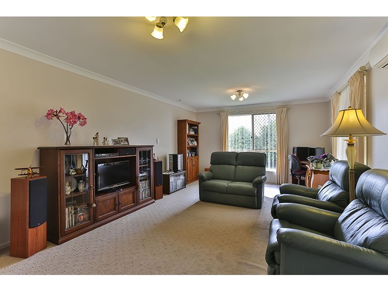 23 Dandelion Drive, Middle Ridge QLD 4350