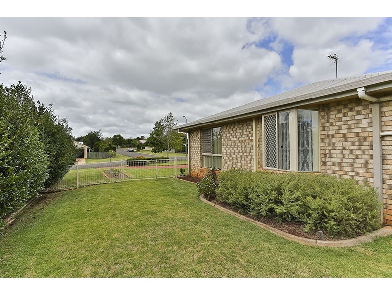 23 Dandelion Drive, Middle Ridge QLD 4350