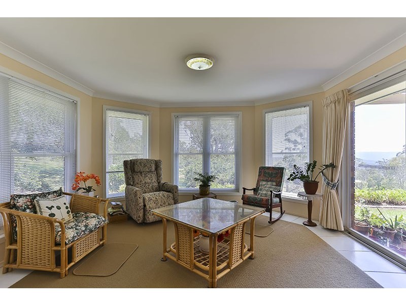 13 Windemere Terrace, Mount Lofty QLD 4350