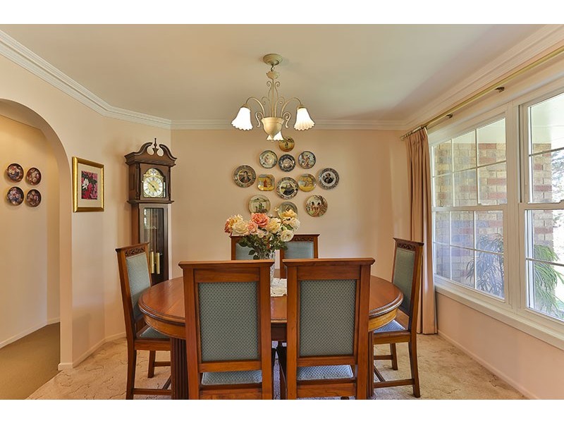 13 Windemere Terrace, Mount Lofty QLD 4350