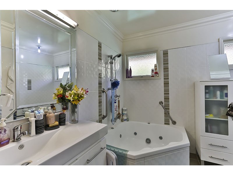 65A Alford Street, Mount Lofty QLD 4350