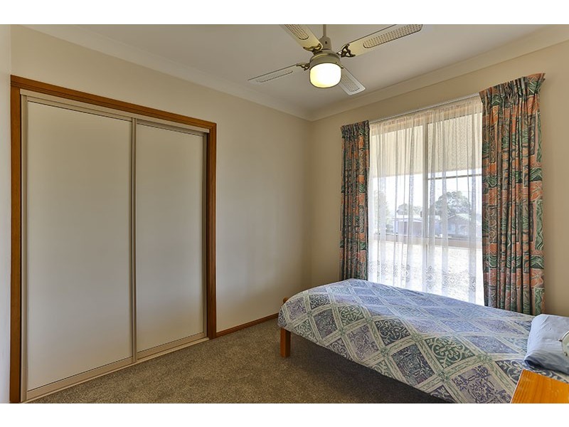 1 Joy-Anne Court, Vale View QLD 4352