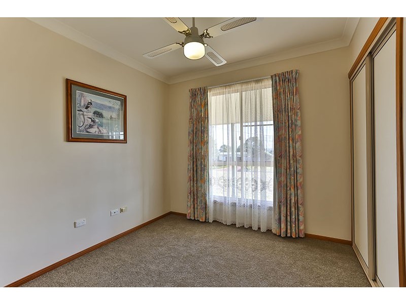 1 Joy-Anne Court, Vale View QLD 4352