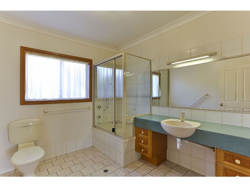 1 Joy-Anne Court, Vale View QLD 4352