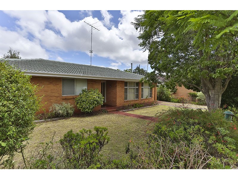 3 Veronica Court, Centenary Heights QLD 4350