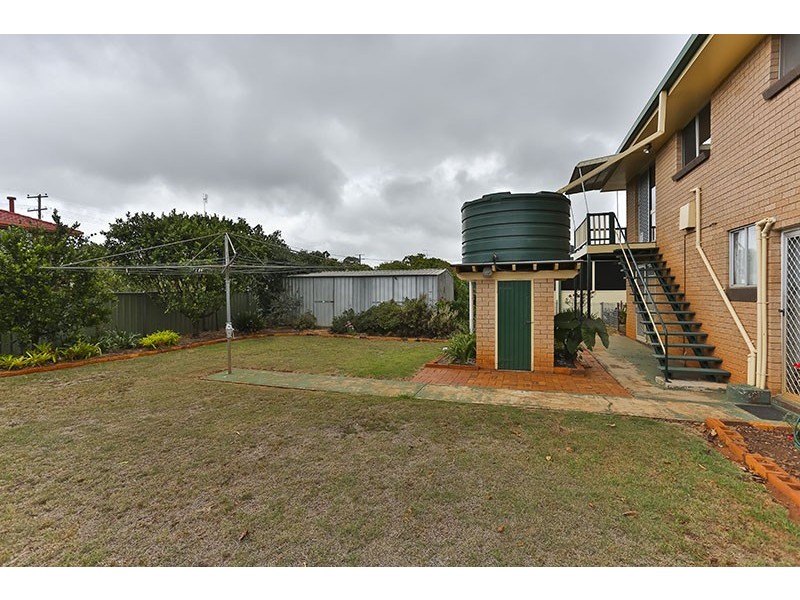 17 Sampson Street, Wilsonton QLD 4350