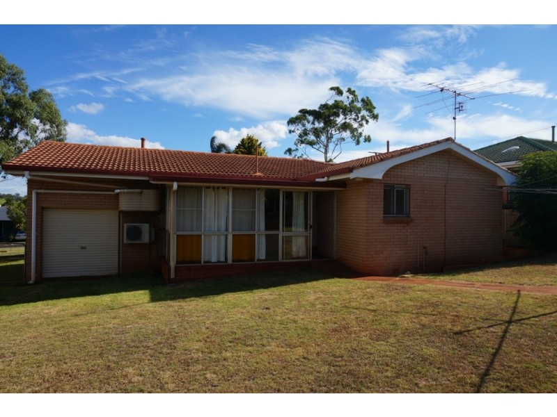 47 Sardon Street, Centenary Heights QLD 4350