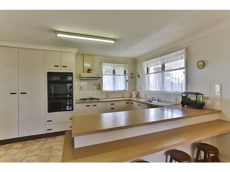 4 Ruth Street, Centenary Heights QLD 4350