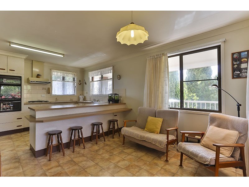 4 Ruth Street, Centenary Heights QLD 4350