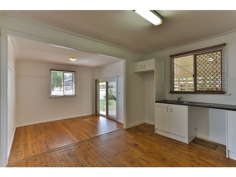 12 Shiel Street, Rangeville QLD 4350