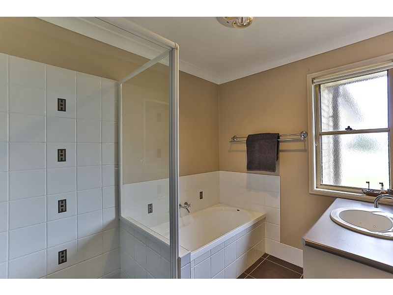 52 Belclaire Drive, Westbrook QLD 4350