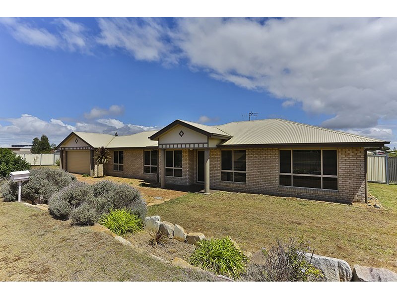 52 Belclaire Drive, Westbrook QLD 4350