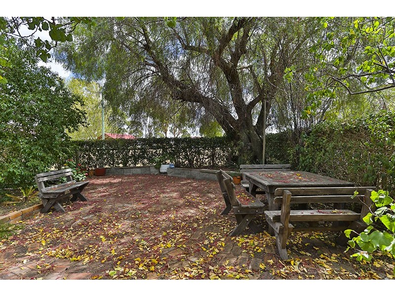 4 Ramsay Street, Cambooya QLD 4358