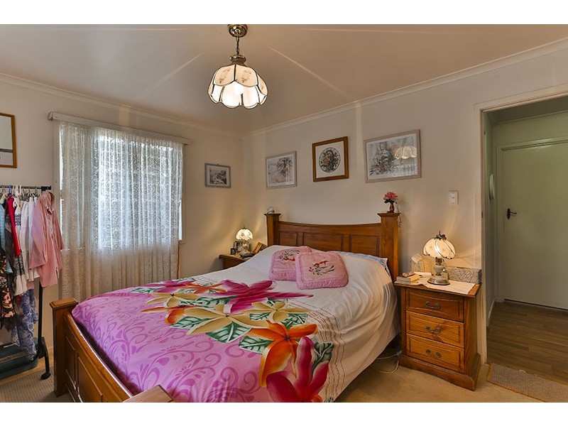 5 Sampson Street, Wilsonton QLD 4350