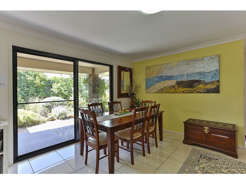 25 Wareena Crescent, Glenvale QLD 4350