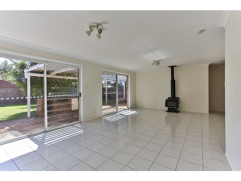 37 Seppelt Street, Wilsonton Heights QLD 4350