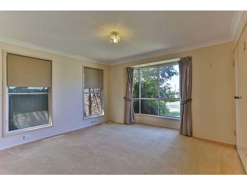 37 Seppelt Street, Wilsonton Heights QLD 4350
