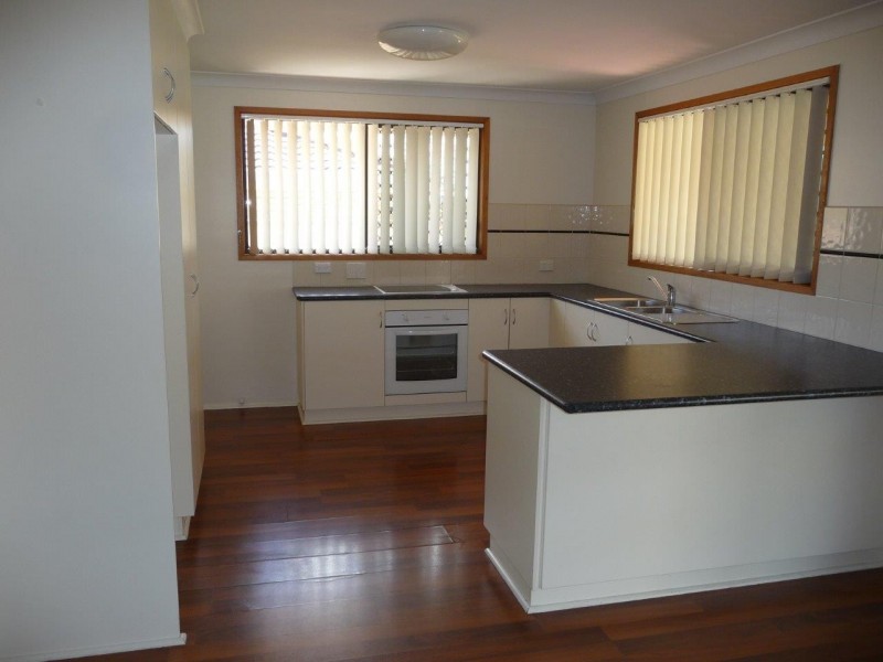 11 Hibiscus Drive, Centenary Heights QLD 4350