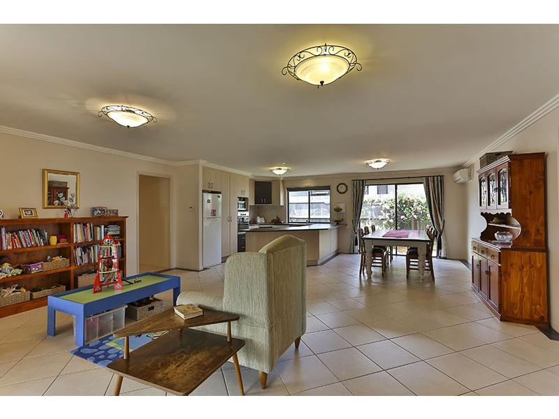 22 Hinchliffe Drive, Kearneys Spring QLD 4350